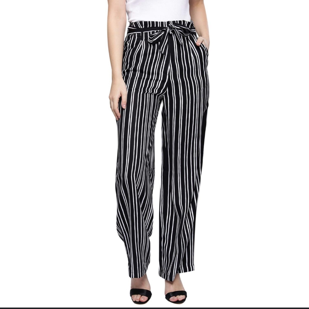 Black and White Striped Wide Leg Ankle Length Pants With Built In Belt